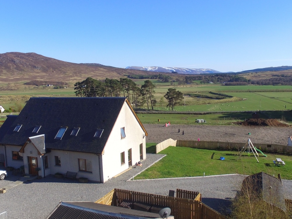 Tigh an Each B&B & Laggan Glamping