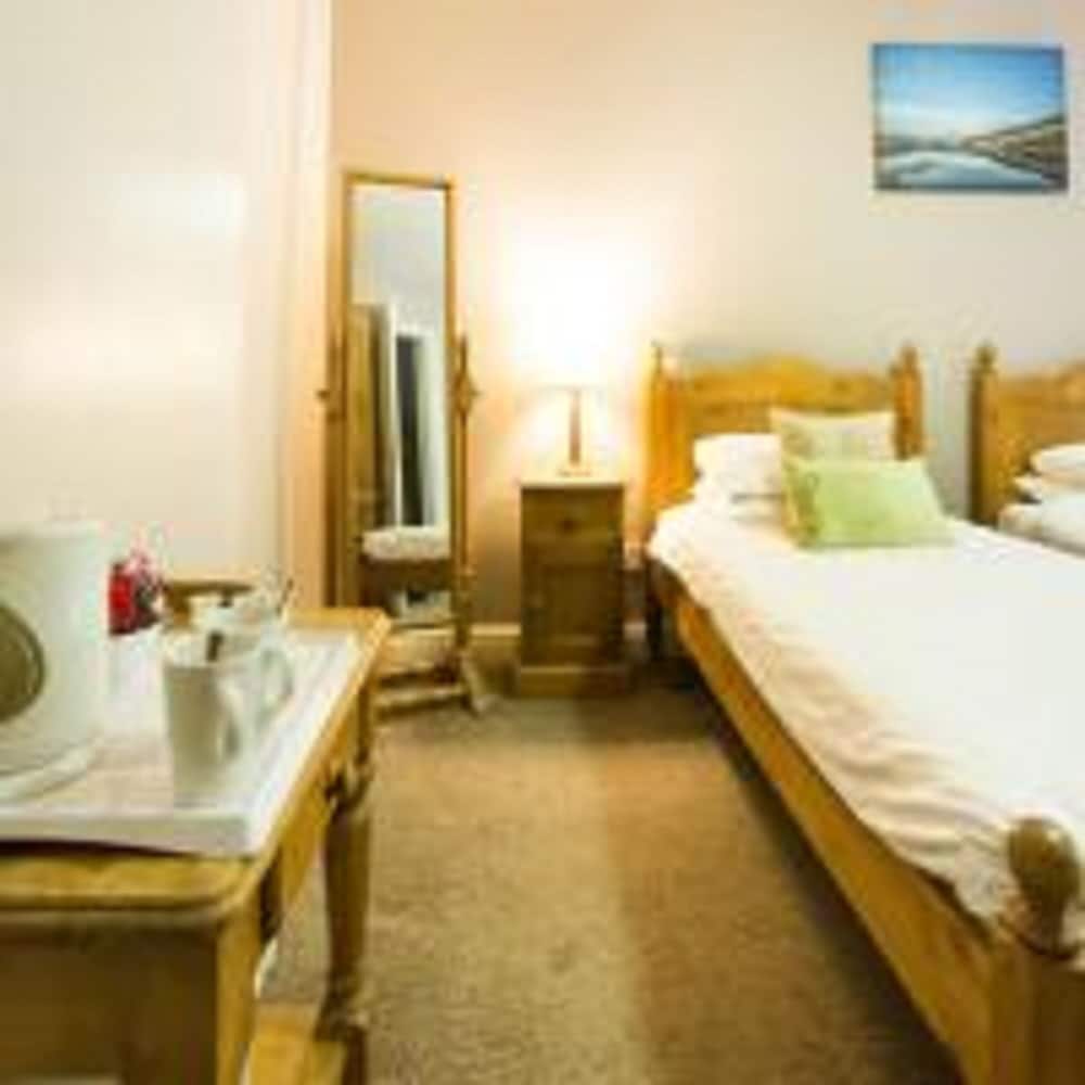 Ladybower Inn