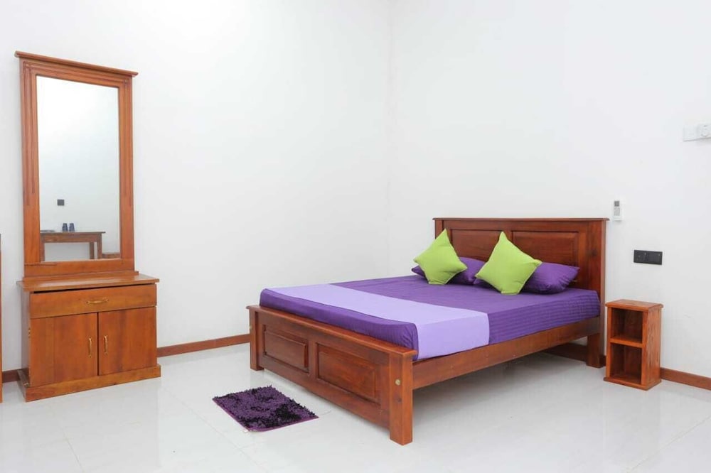 Kumbuk Sewana Villa