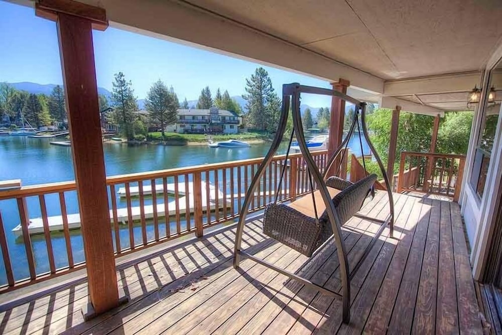 569 Lucerne 4 Bedroom Home by RedAwning