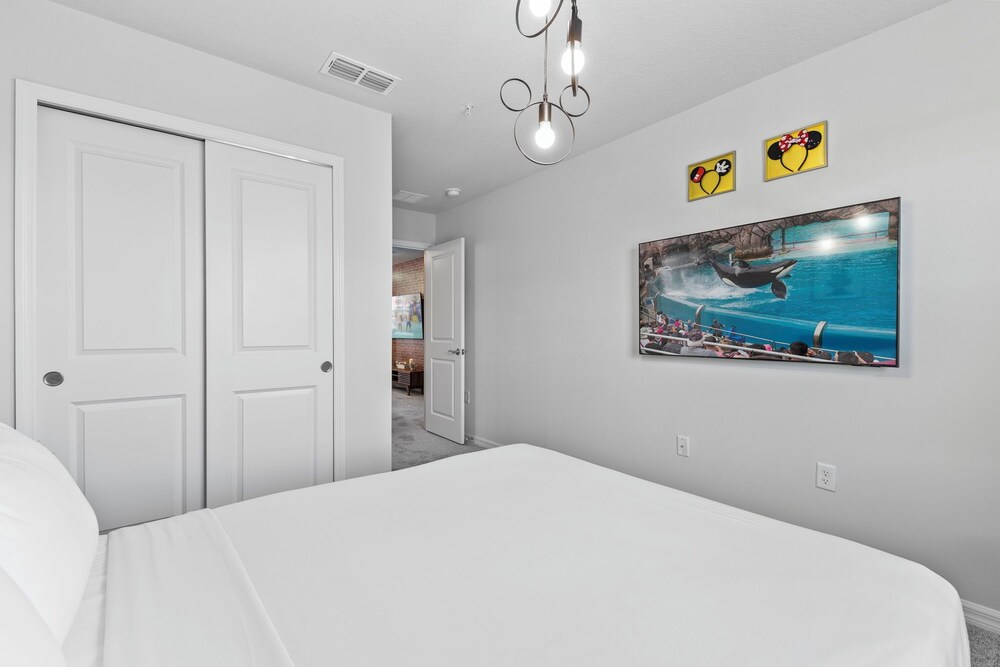 16049 Blue Wave Way