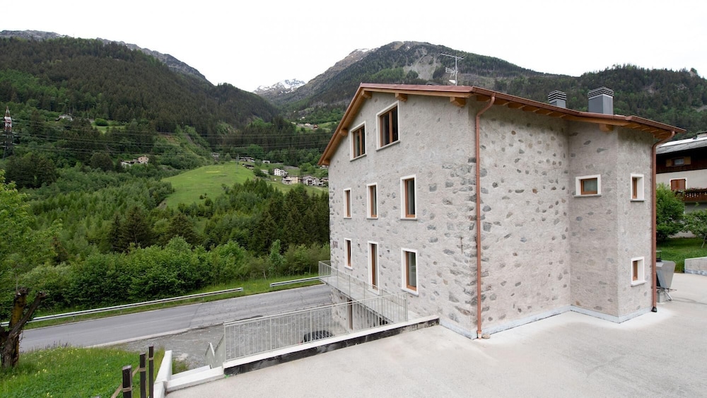 So-l563-tola35at - Villa Tola - Rosso view 3