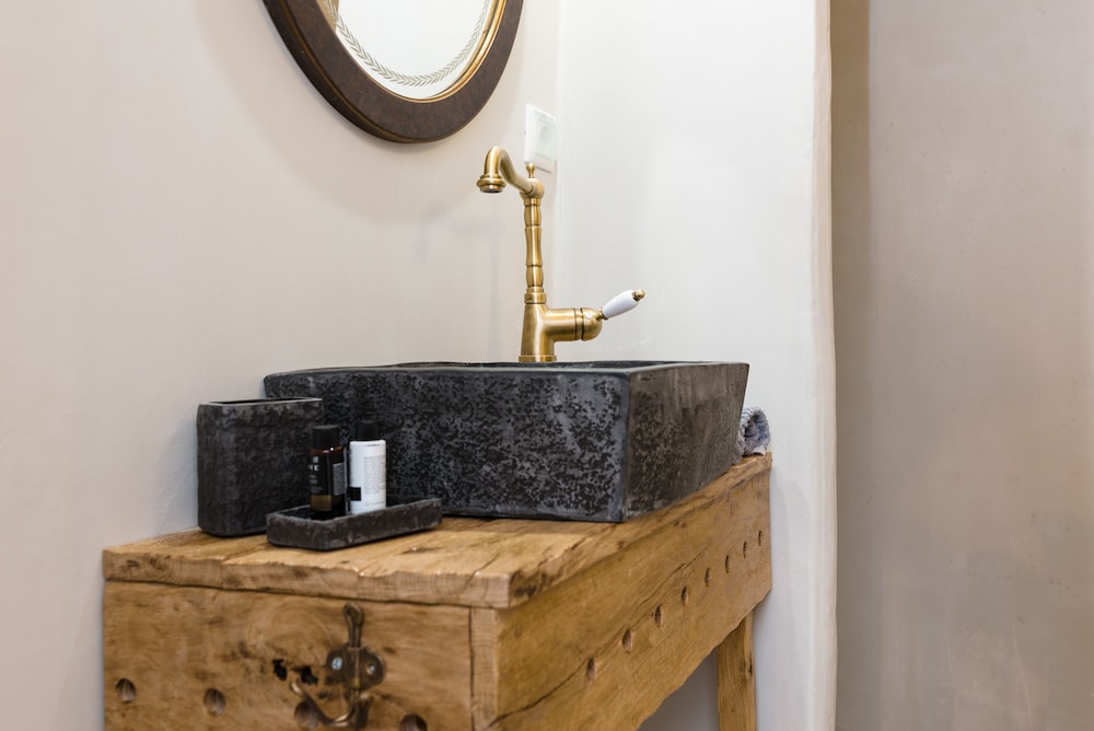 Iris Villa en Kea — bathroom