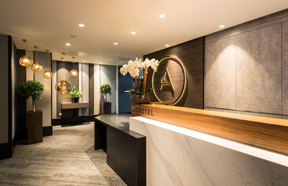 Hounslow Vacations - Aerotel London Heathrow T2  T3 - Property Image 1