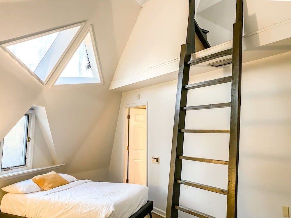 Bell Circle Eccentric Geodesic Dome-home