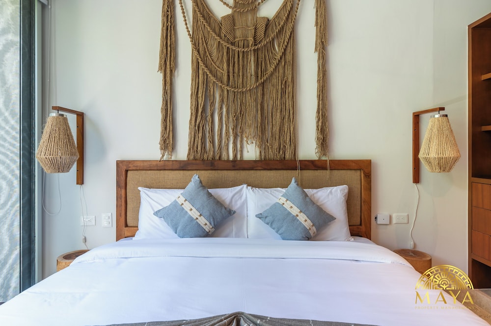 NHOA 206A Lux 2BR Jungle View Aldea Zama