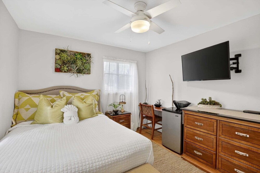 Elegant Home With Game Room Near Bwi 3 Bedroom Home