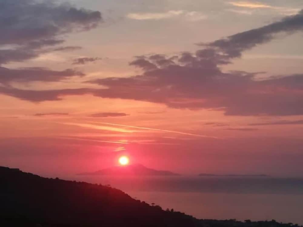 Charming Location Between Positano and Sorrento