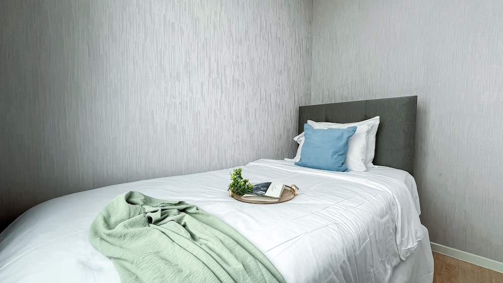 Nice and Comfortable 2BR Apartment at Daan Mogot City