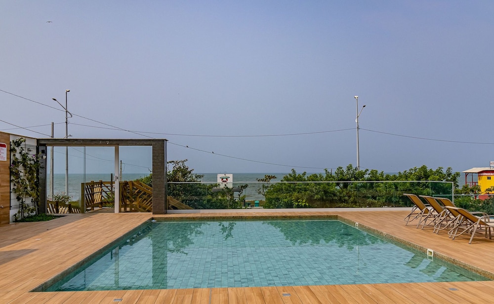 SHC - Condominium With Pool 50m From the Beach in Picarras