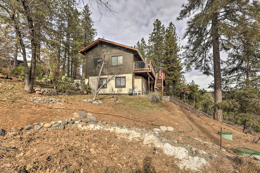 Homey Colfax Getaway w/ Private Hot Tub! view 4