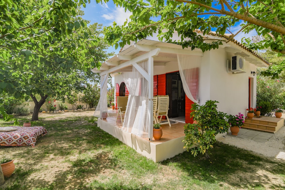 Villas Therianos photo 1