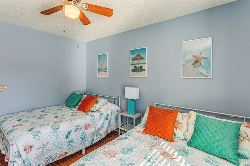Golf, Gamble & Deep-sea Fish: Little River Condo