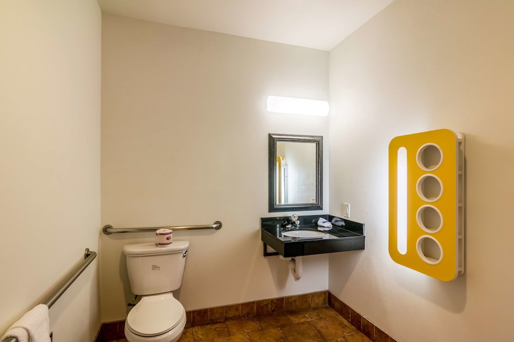 Motel 6 Bell Gardens, CA - Los Angeles