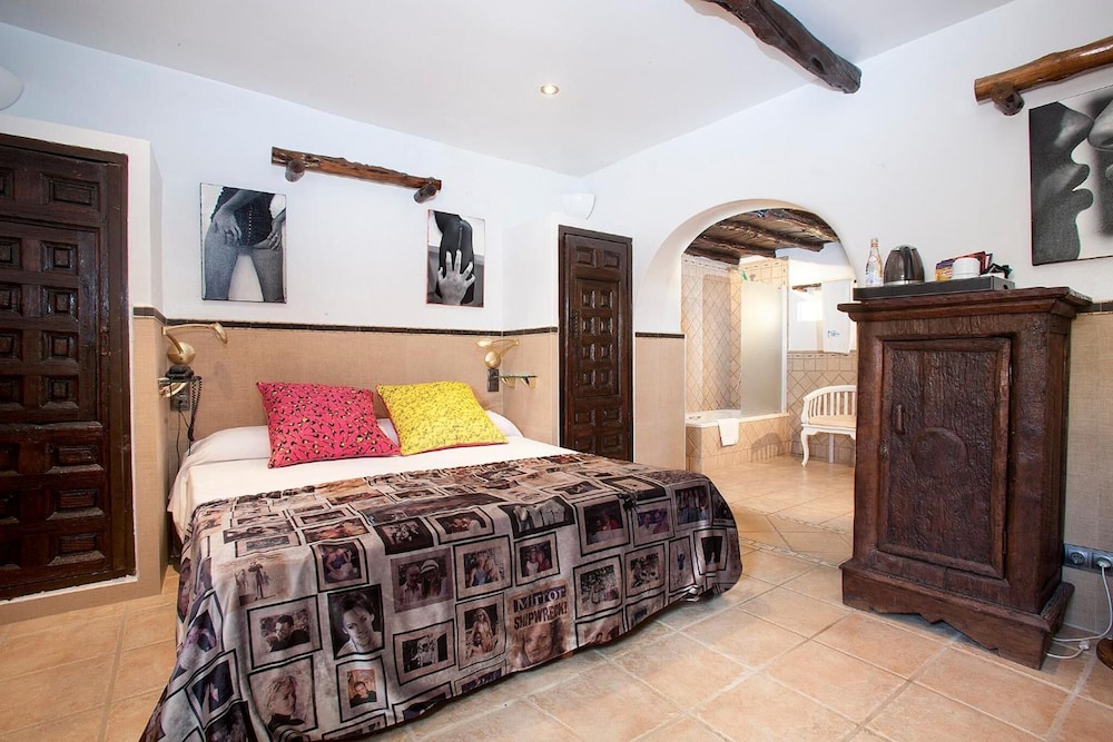 Pikes Ibiza - Adults Only photo 4