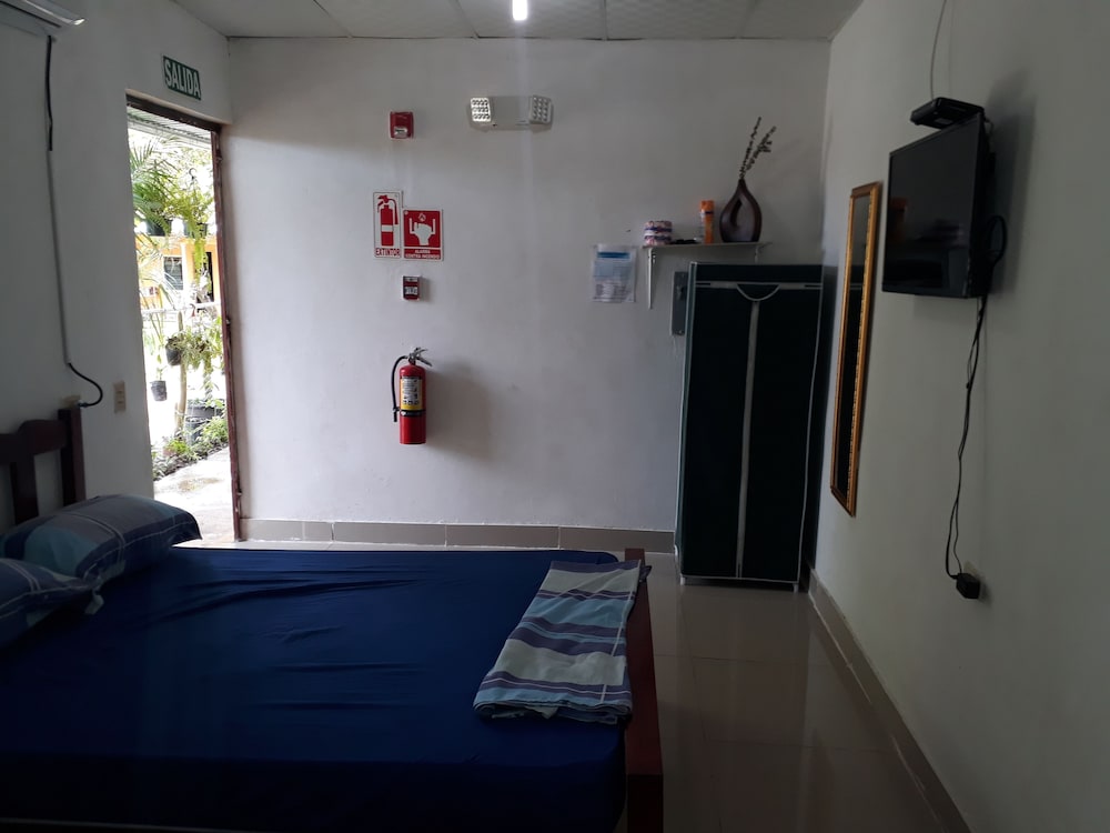 Hostal Brisas Calobreñas