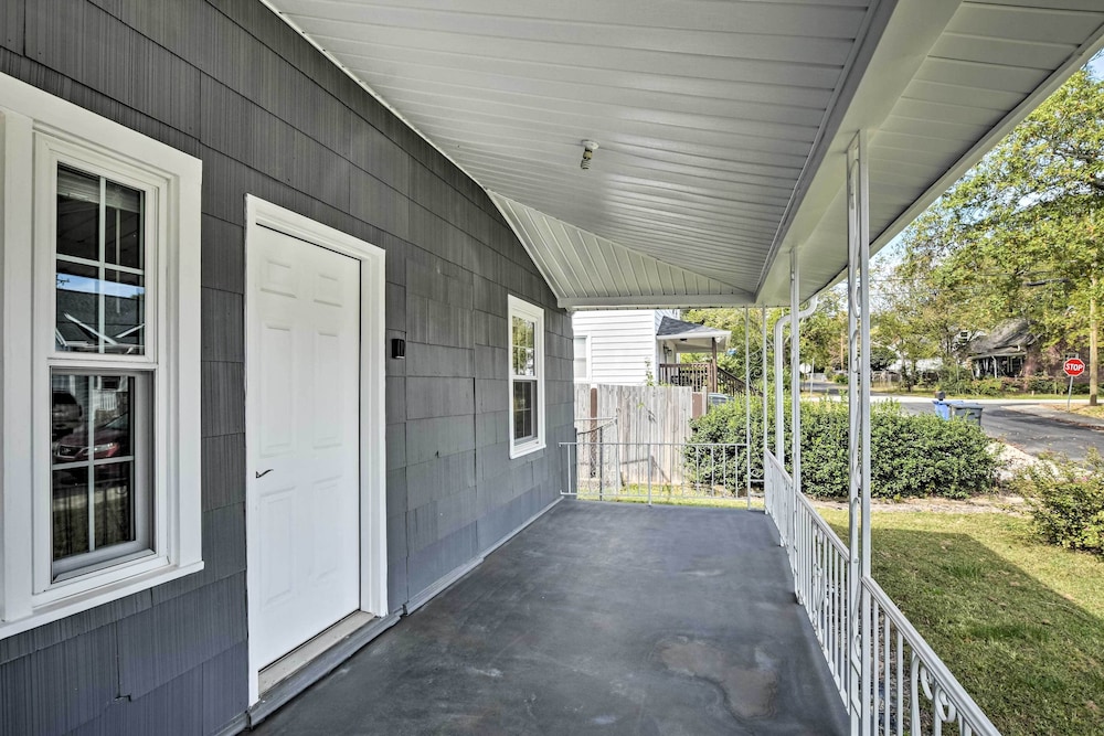 Hotel Cozy Greenville Bungalow ~ 2 Mi to Downtown! - Image 1