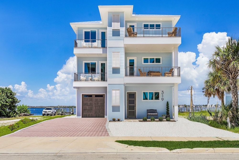 319 Bay & Beach Blessings: Pool Home W/ Water Views! 4 Bedroom Home
