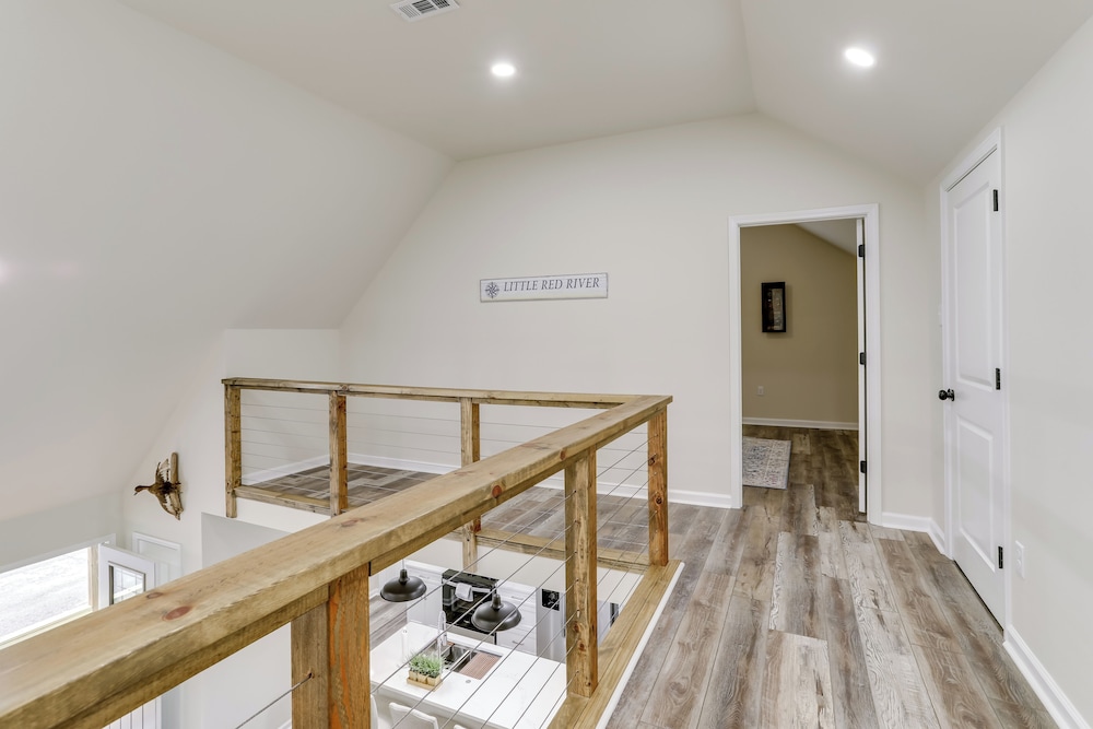 Walk to River: Newly Built Home in Heber Springs!