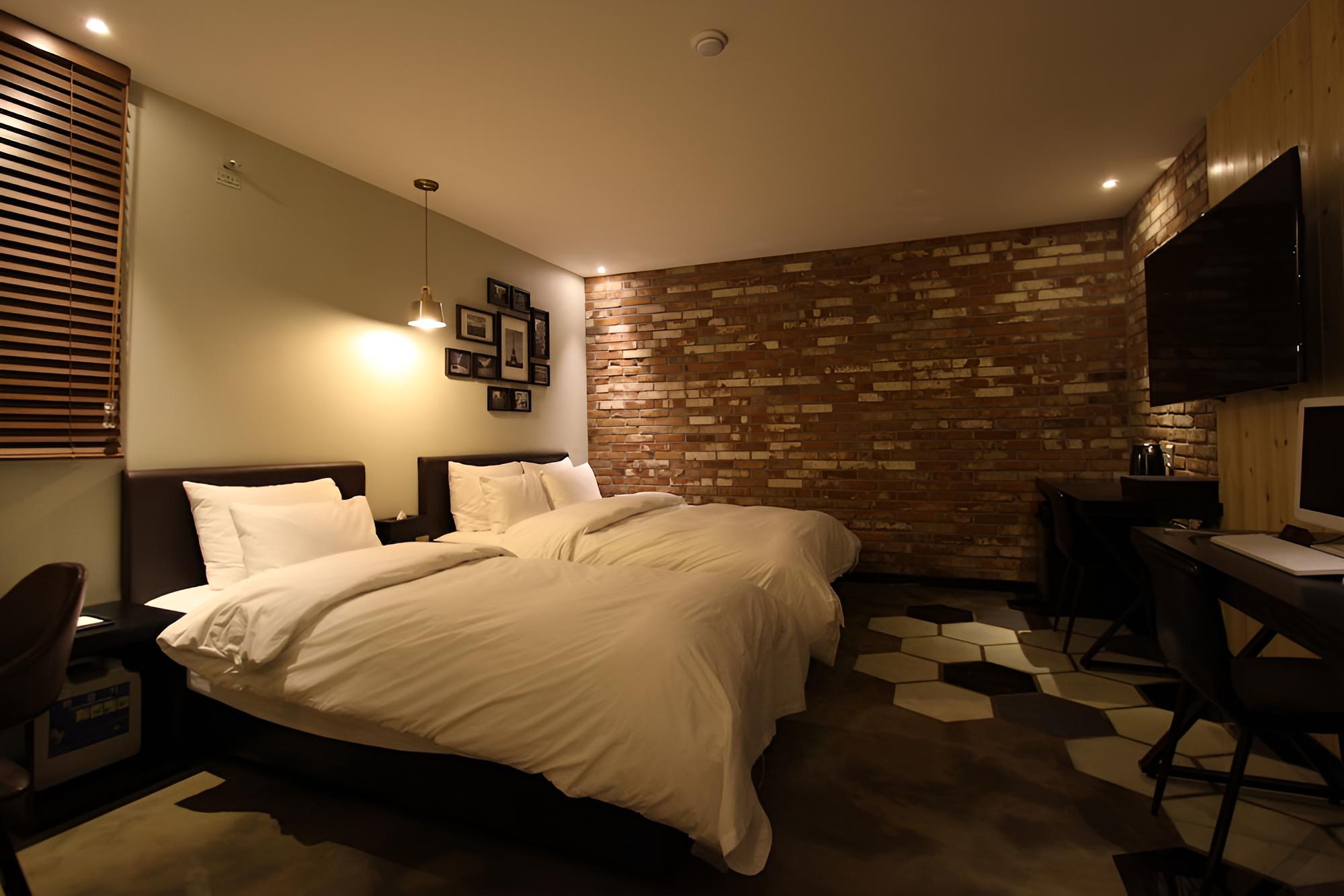 Yeoksam Premier Hotel XYM