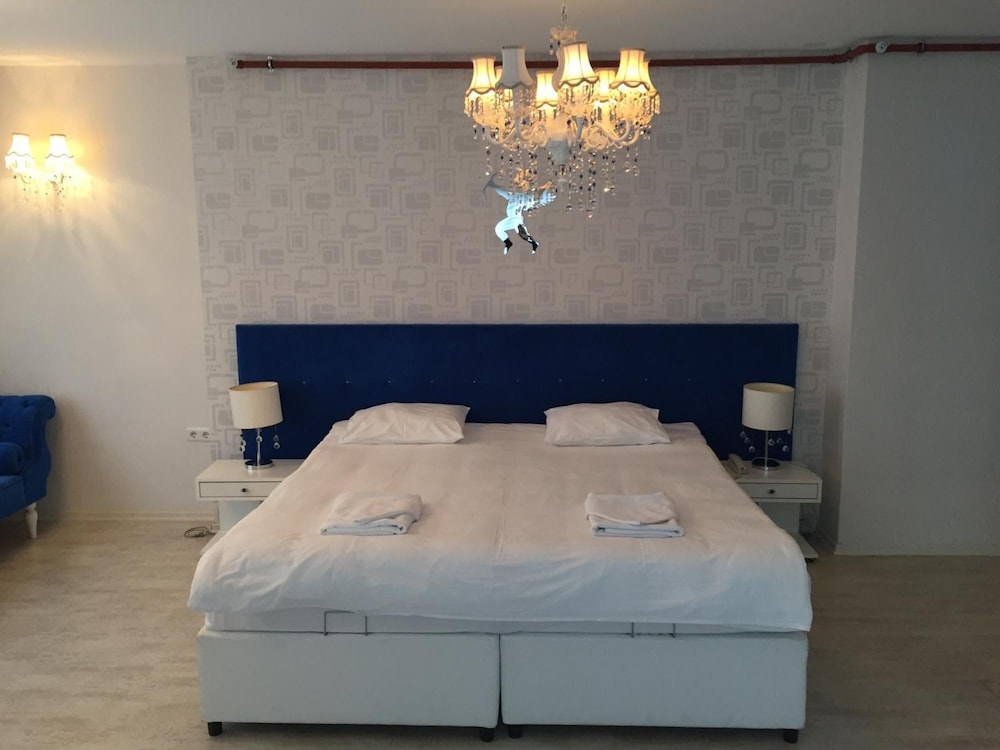 Airport Residence Kurtkoy - Image 11