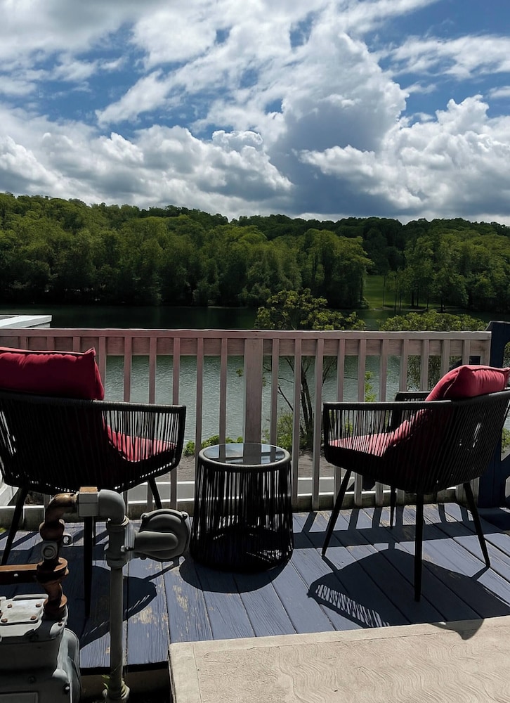 Scenic View - Fire Pit - Near Legoland Woodbury Commons and the Castle