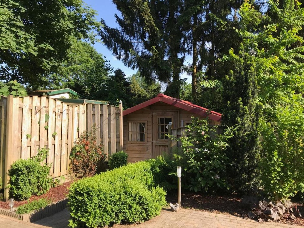 Chalet in Veluwe Near De Grote Ark view 3