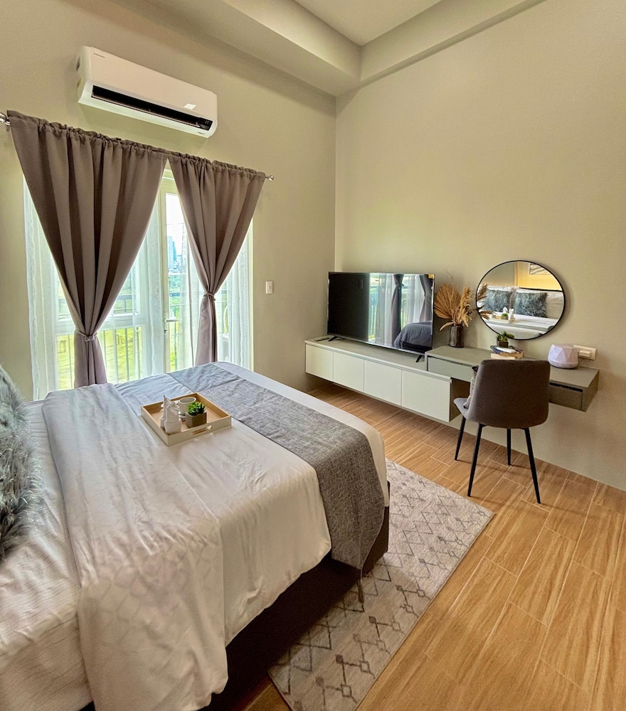 Room-elegant Studio in Saint Dominique