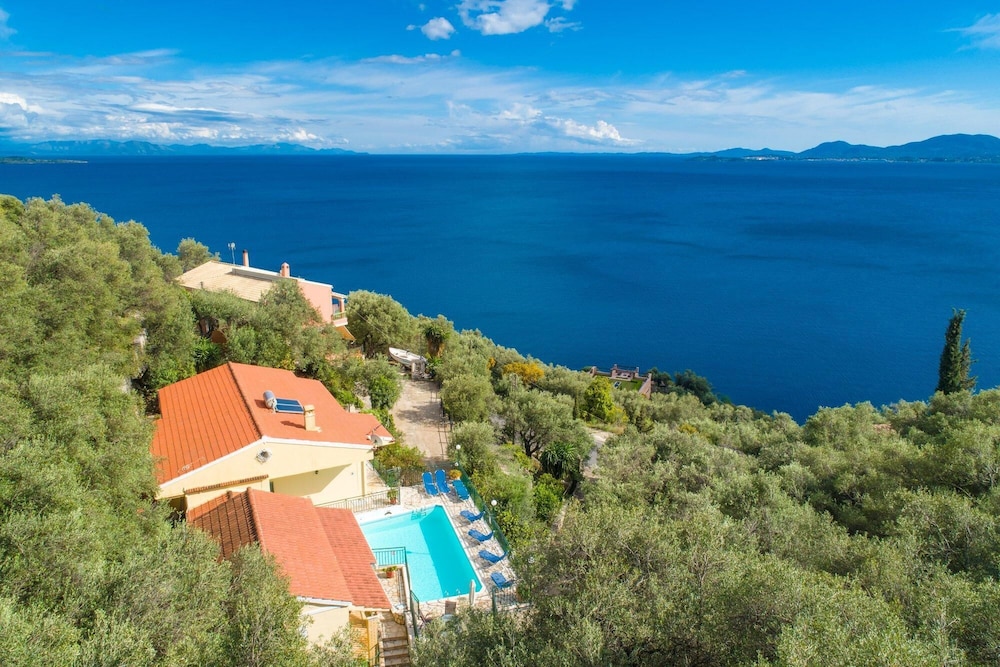 Sofia Large Private Pool Walk to Beach Sea Views A C Wifi Car Not Required - 1552 view 4