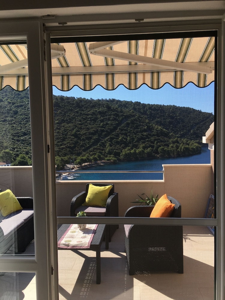 Apartments Ladesta