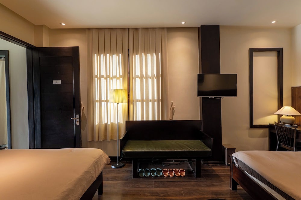Pha Boutique House