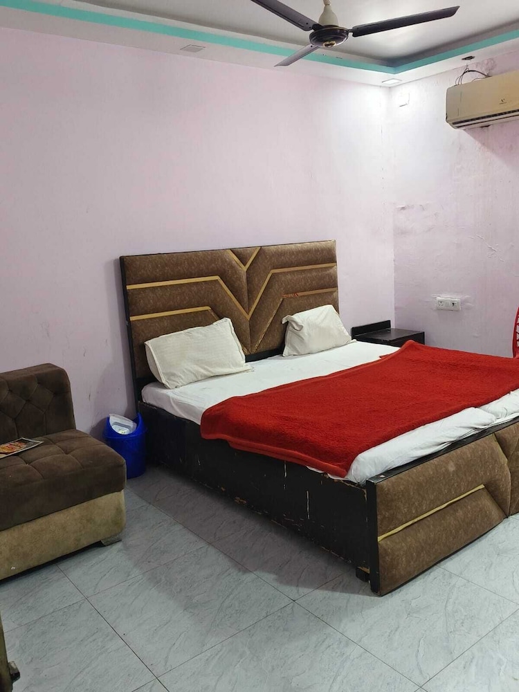 SHUKLA HOTEL