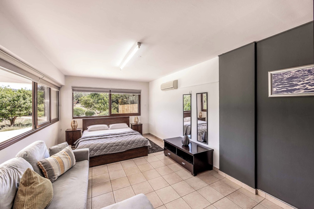 Villa Meadowlands