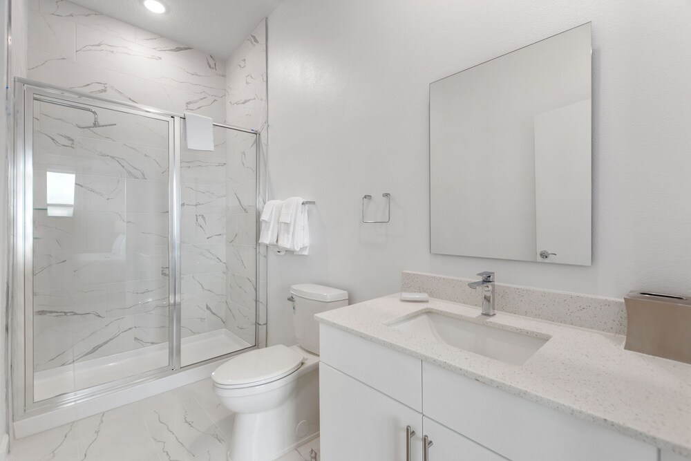 Harmony Haven Boutique Townhome At Azzure Resort Near Disney By Shine Villas 6 Bedroom Townhouse