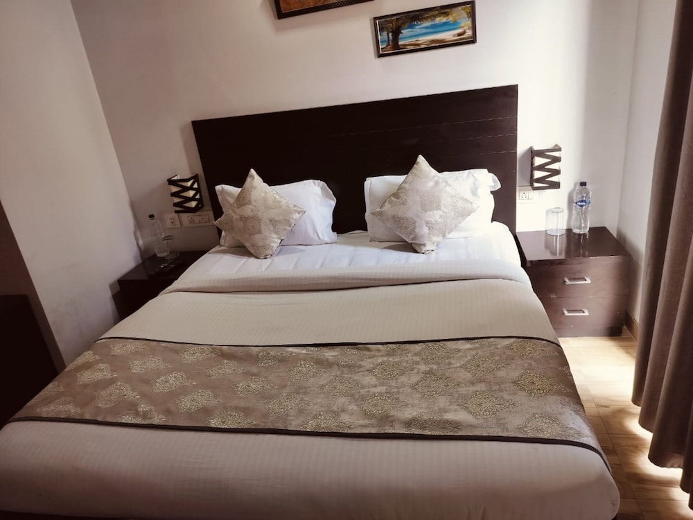 Hotel Citrine Suites and Resorts