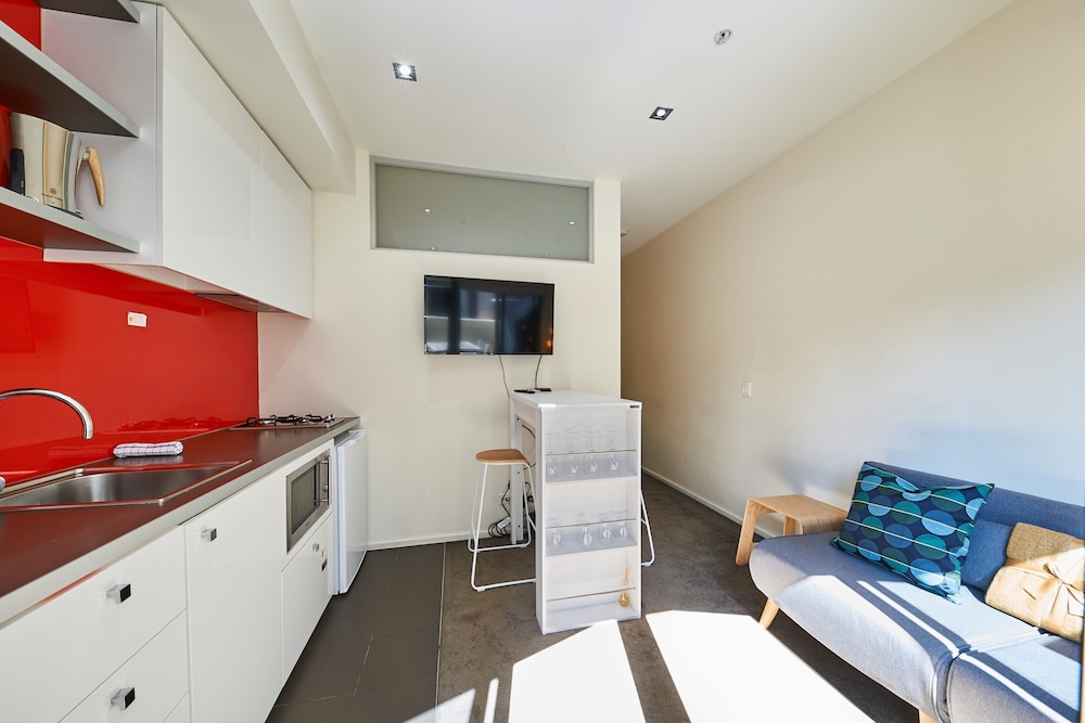 Readyset Apartments at Kett view 5