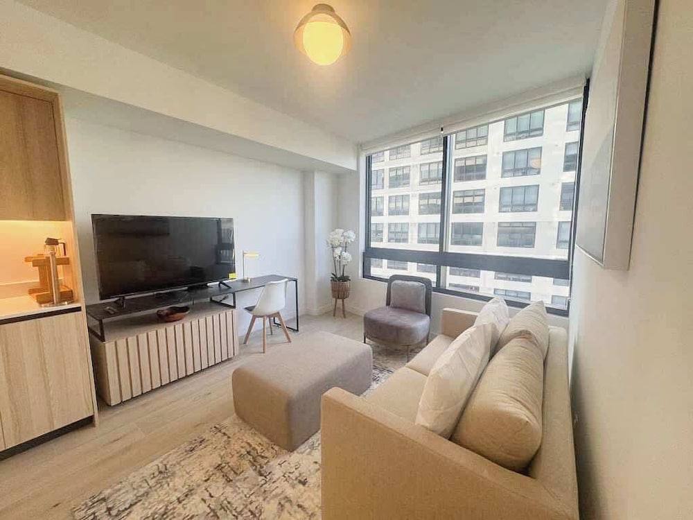 Luxury City Views in Downtown Miami