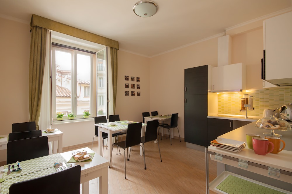 Rome King Suite
