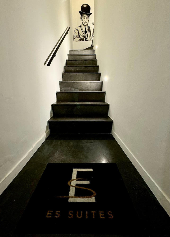 ES Suites