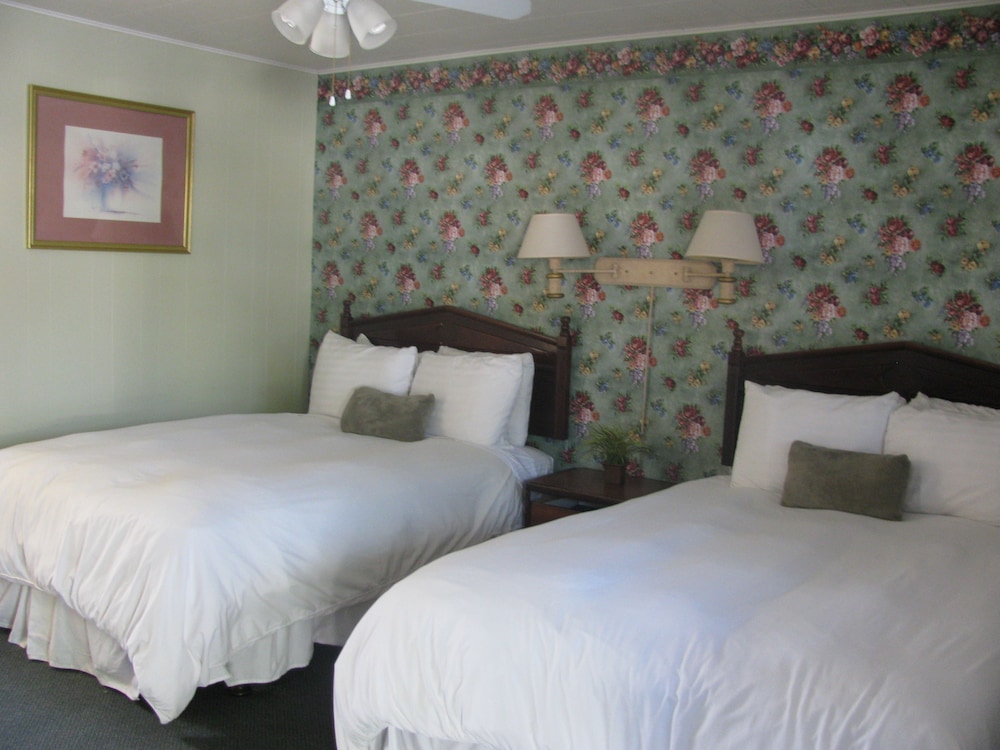 Bishop Vacations - El Rancho Motel - Property Image 24