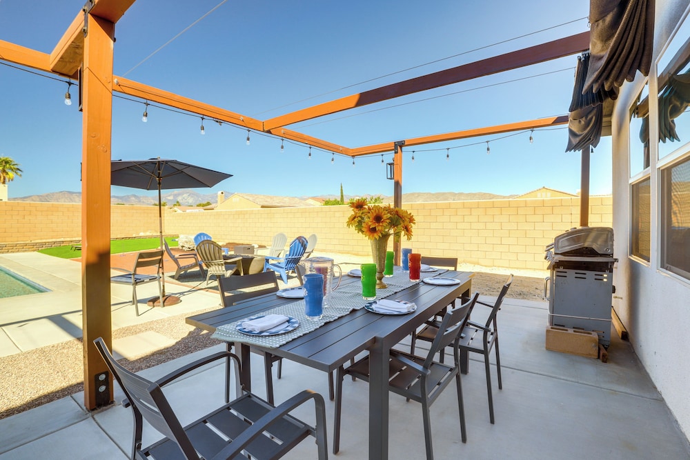 Pool, Spa & More: Relax in Desert Hot Springs!
