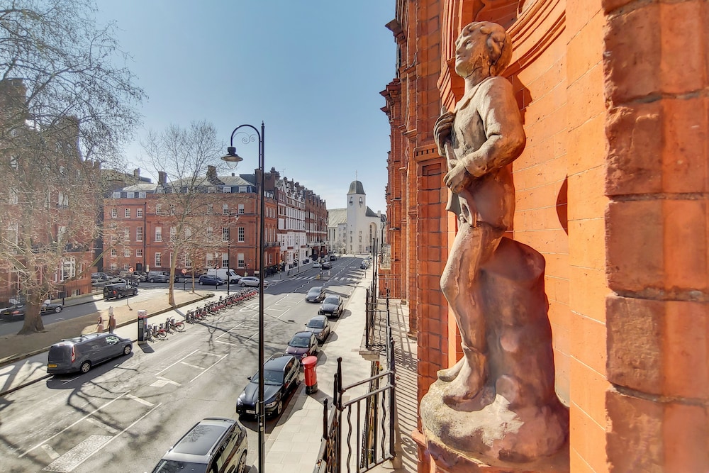The Knightsbridge Residences