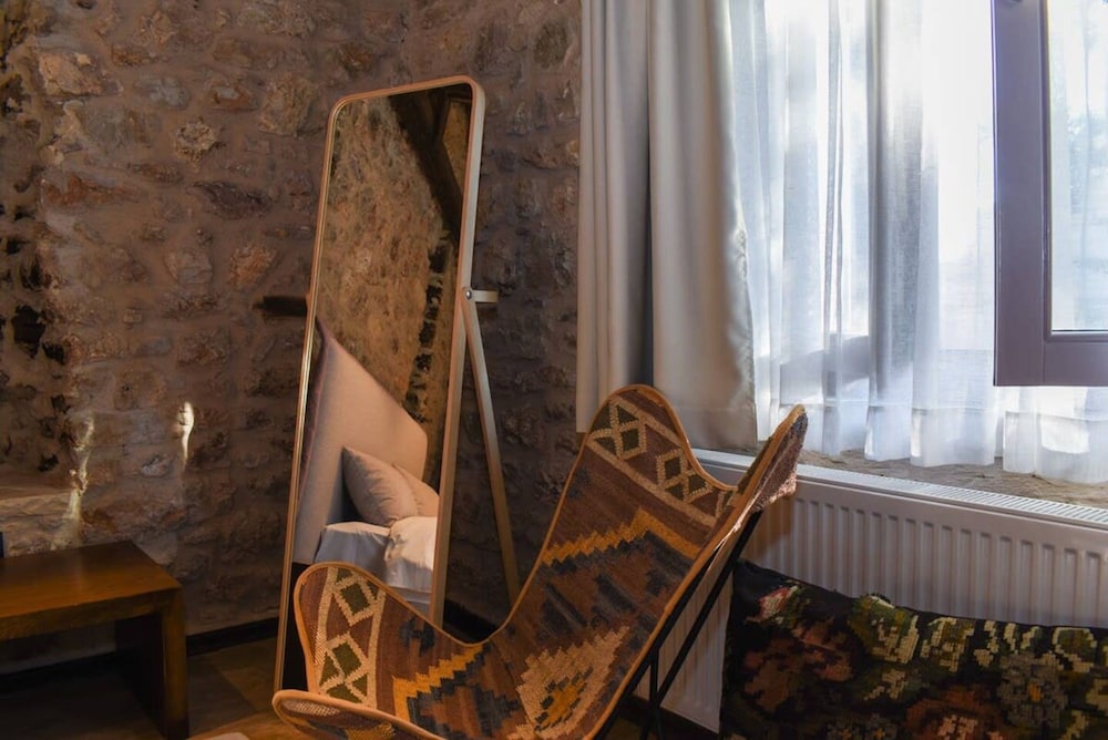 Secluded Mountain Refuge - Theonimfi Paradise Gem photo 5