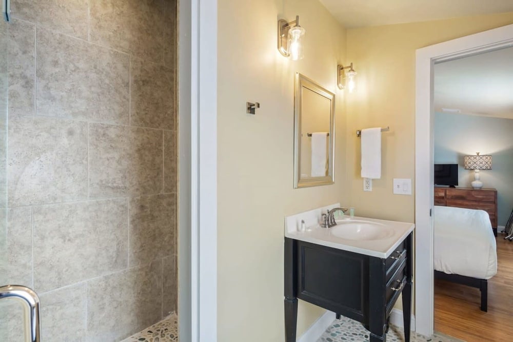 Photo 33