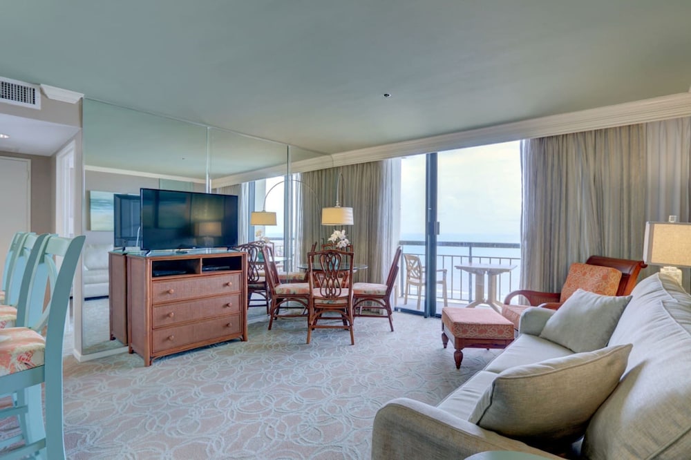 Gorgeous San Luis Condo Amazing Pool Amenities