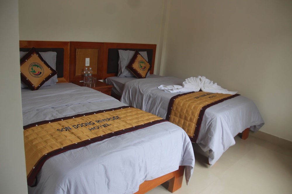Son Doong Riverside Homestay