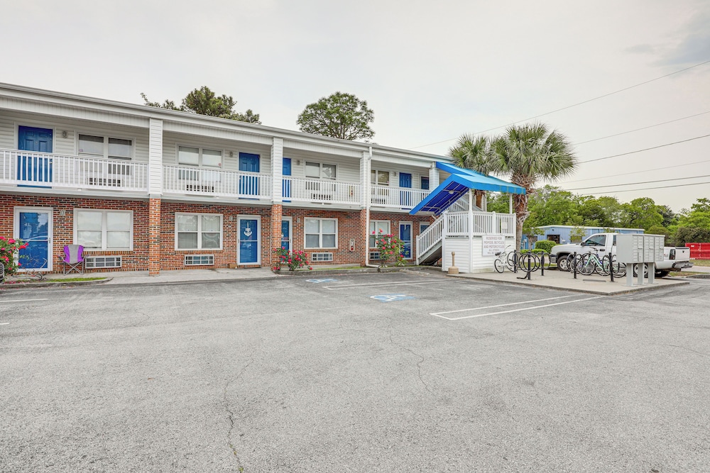 1 Mi to North Myrtle Beach: Studio w/ Pool Access