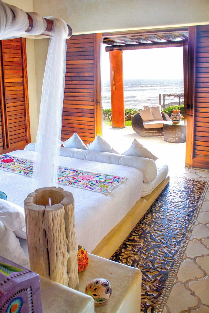 Casa Irekua Luxury beachfront retreat