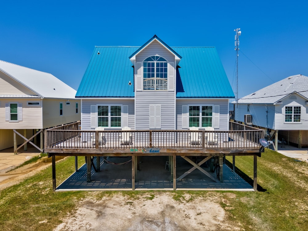 Ohana - Amazing Views! A Short Stroll To Gulf Beach Access, Or Stay Home And Relax In The Hammocks And Ocean Breezes. 3 Bedroom Home by RedAwning view 4