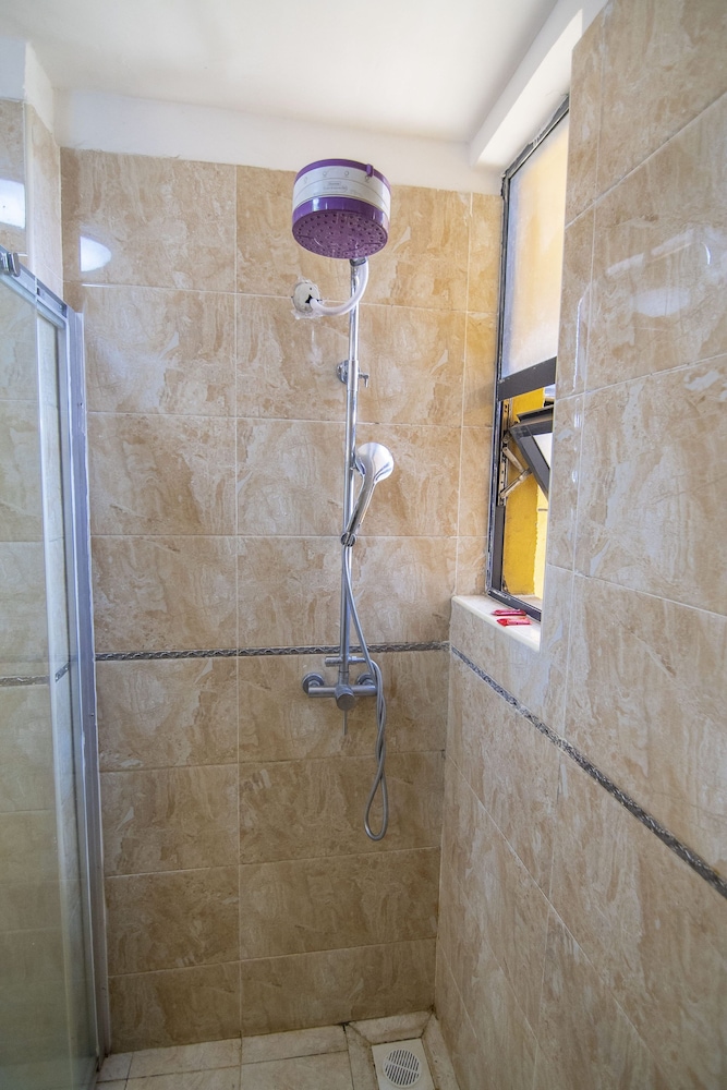 Photo 33